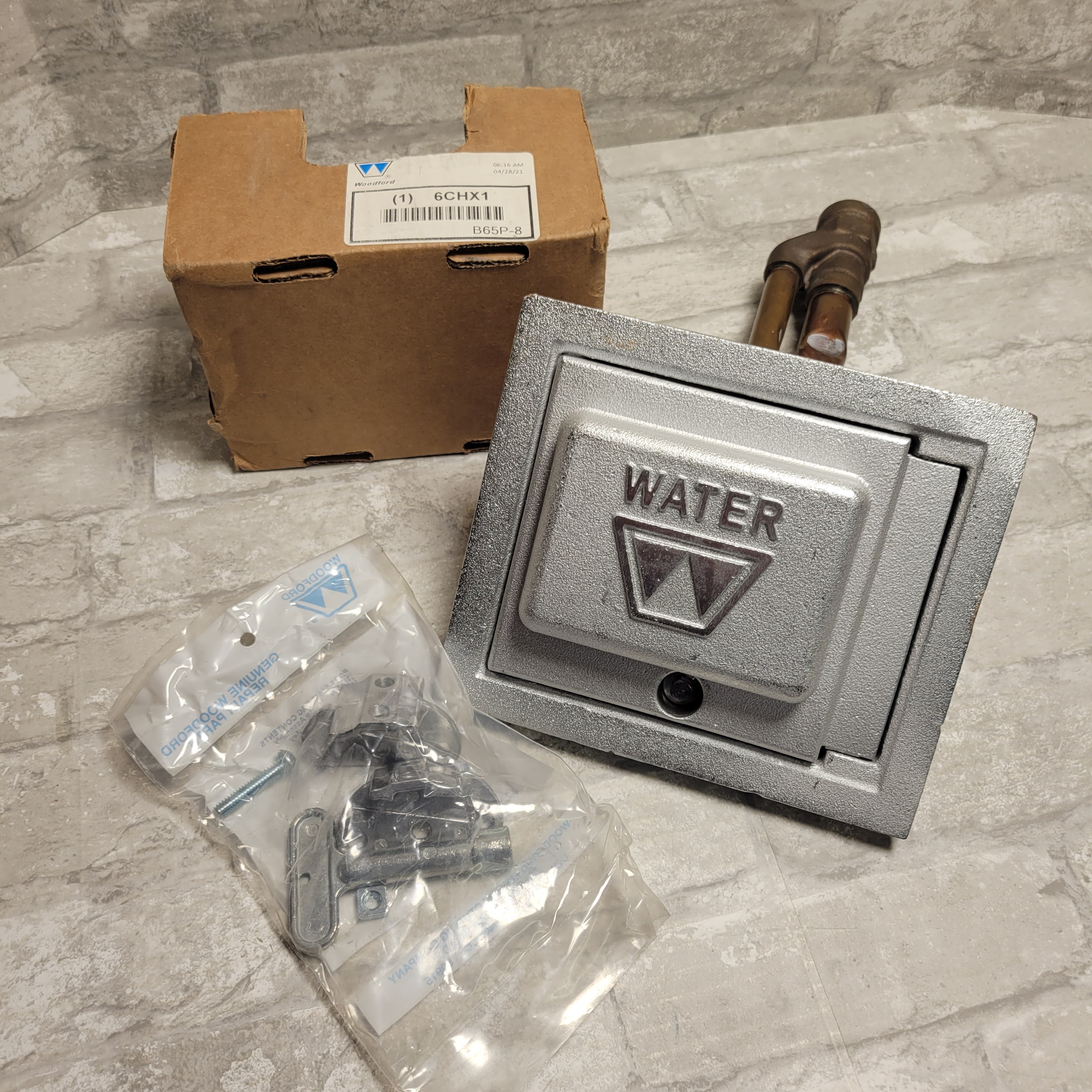 Frostproof Enclosed Wall Hydrant: 8" Wall Thick, 8 3/8" Lg, 3/4" FNPT Inlet (8137108095214)
